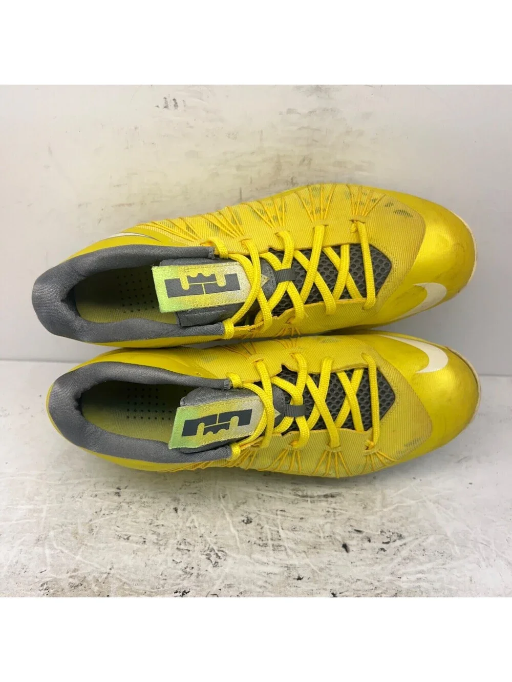 Nike Men's LeBron 10 Low Basketball Sneakers 579765-700 ‘Sonic Yellow’ Size 13M